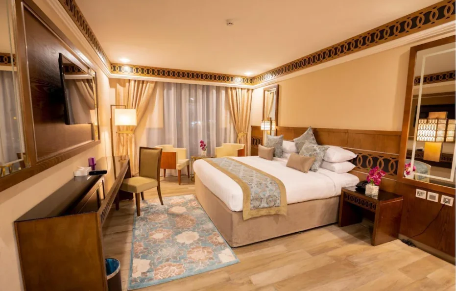 Violet Hotel